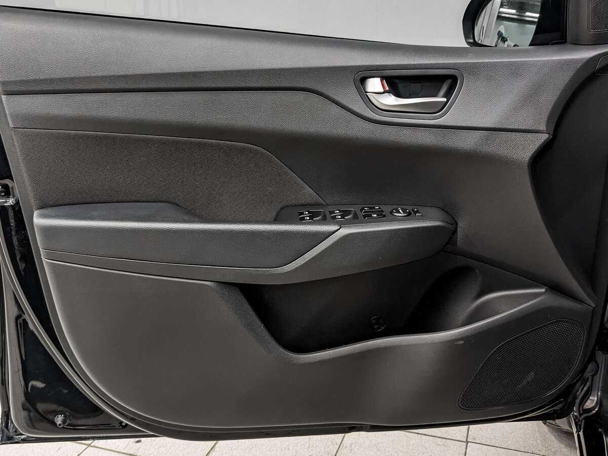 Купить Hyundai Solaris с пробегом. Фото: #14