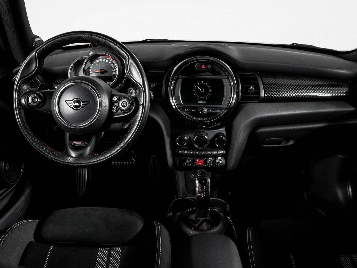 Купить Mini Hatch с пробегом. Фото: #11