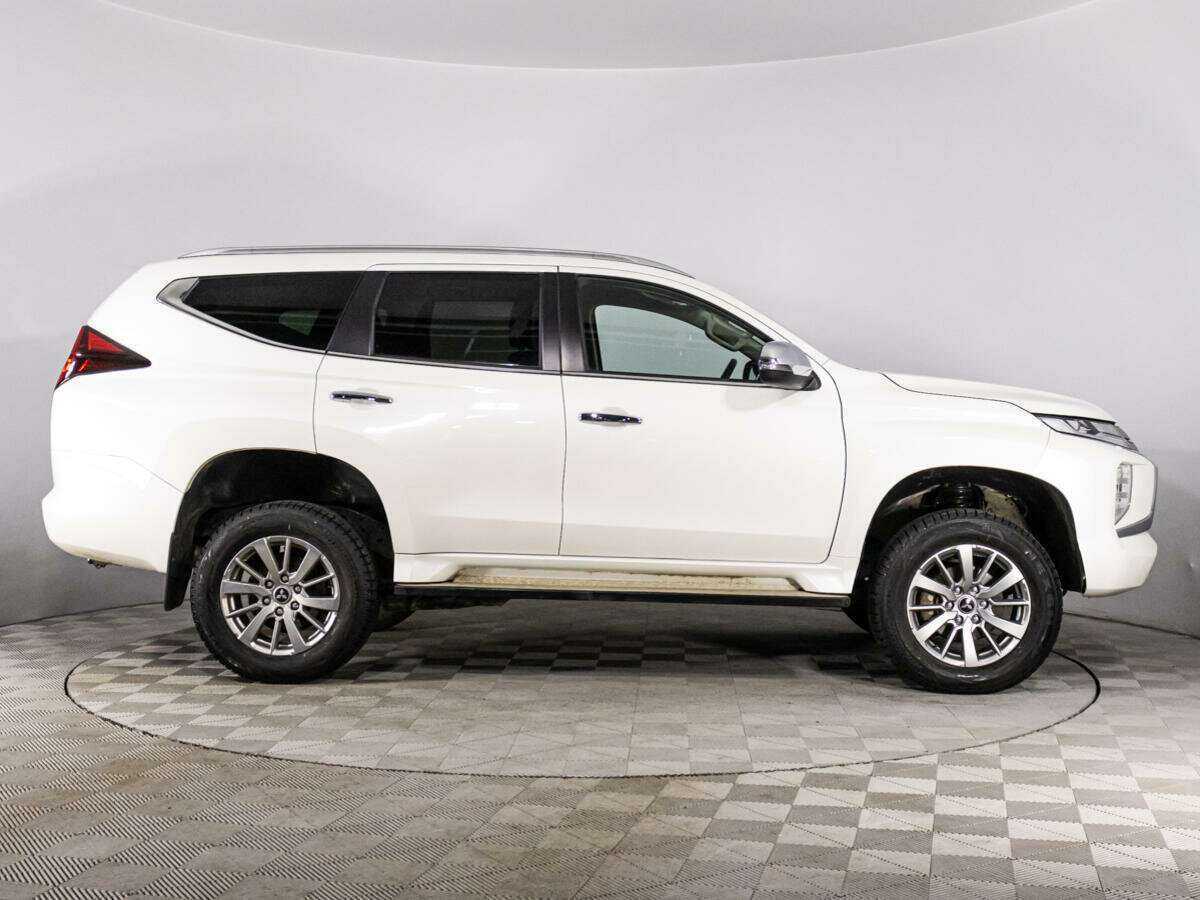 Купить Mitsubishi Pajero Sport с пробегом. Фото: #3