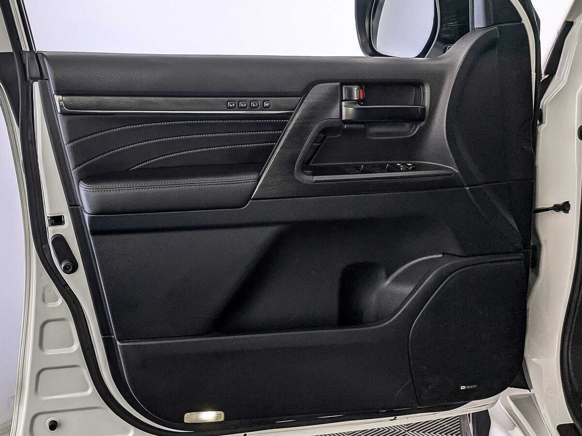 Купить Toyota Land Cruiser с пробегом. Фото: #16