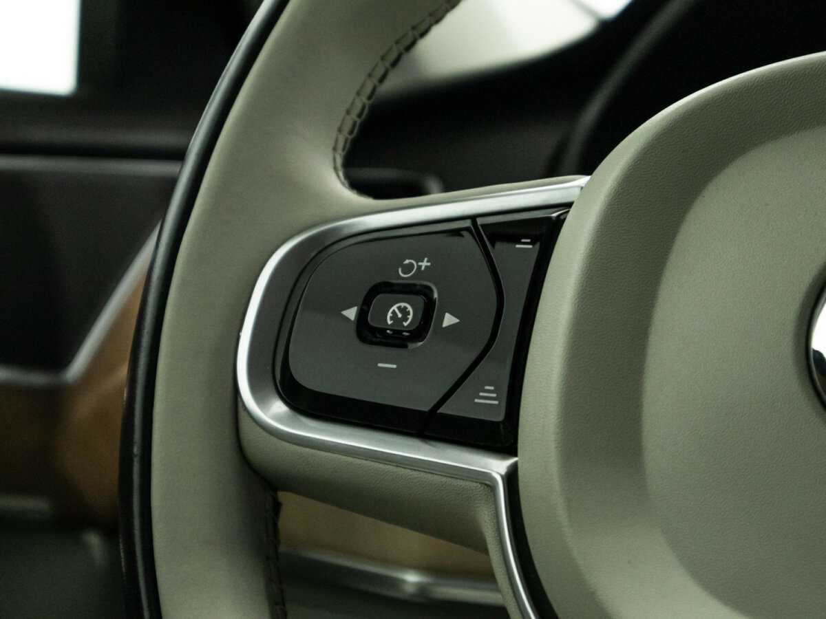 Купить Volvo XC90 с пробегом. Фото: #22