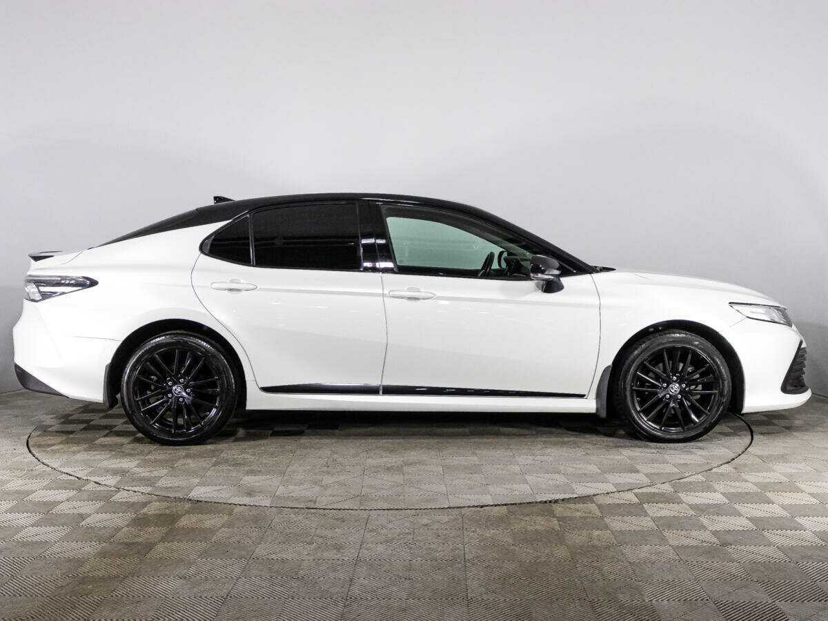 Купить Toyota Camry с пробегом. Фото: #3