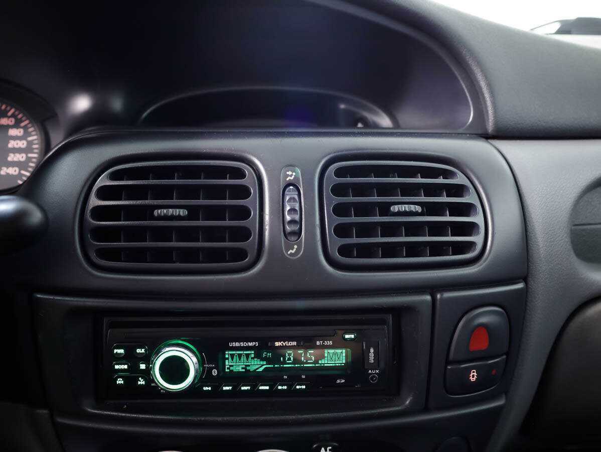 Купить Renault Megane с пробегом. Фото: #14