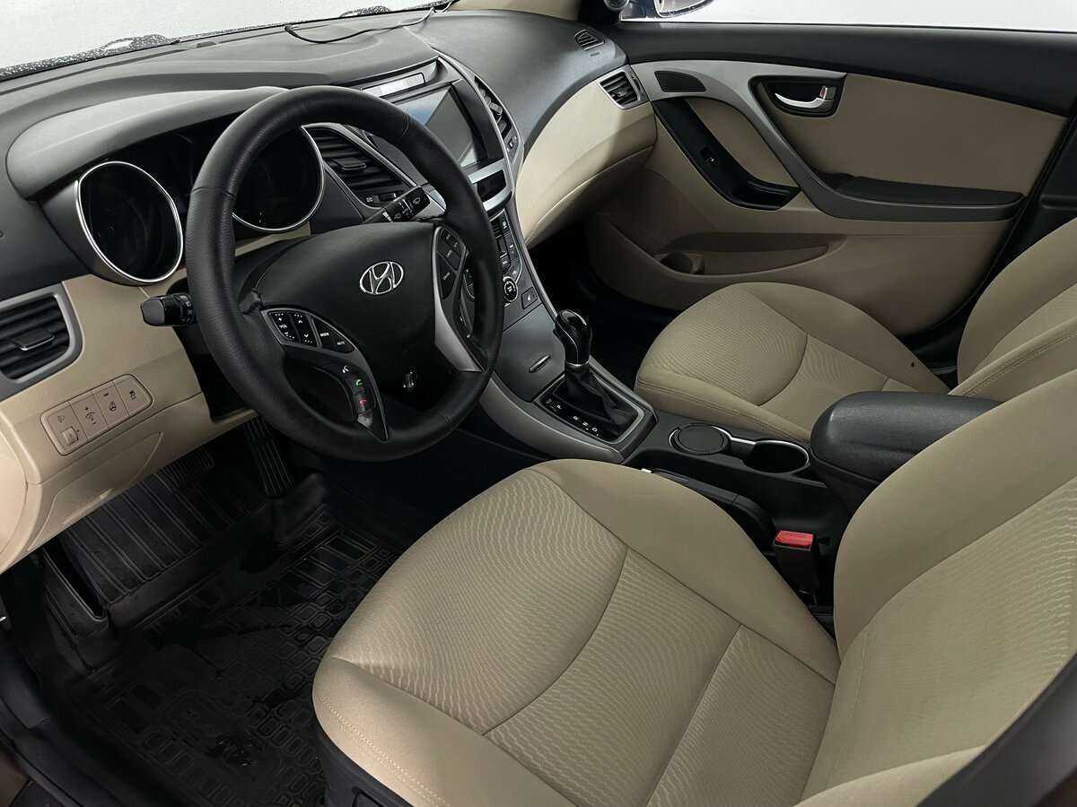 Купить Hyundai Elantra с пробегом. Фото: #5