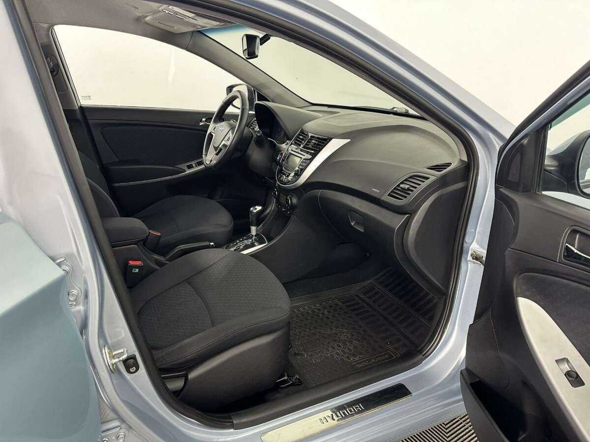 Купить Hyundai Solaris с пробегом. Фото: #13