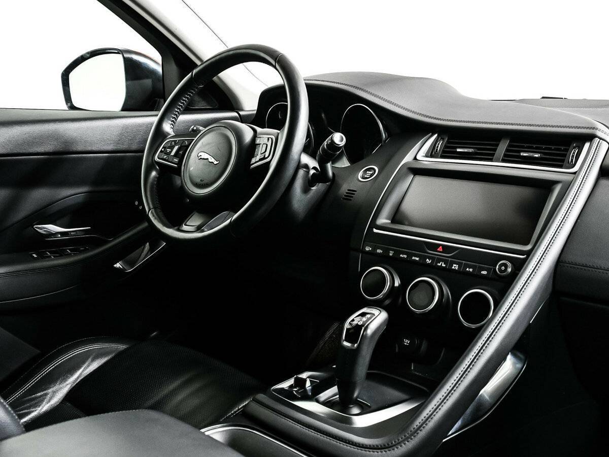 Купить Jaguar E-Pace с пробегом. Фото: #8