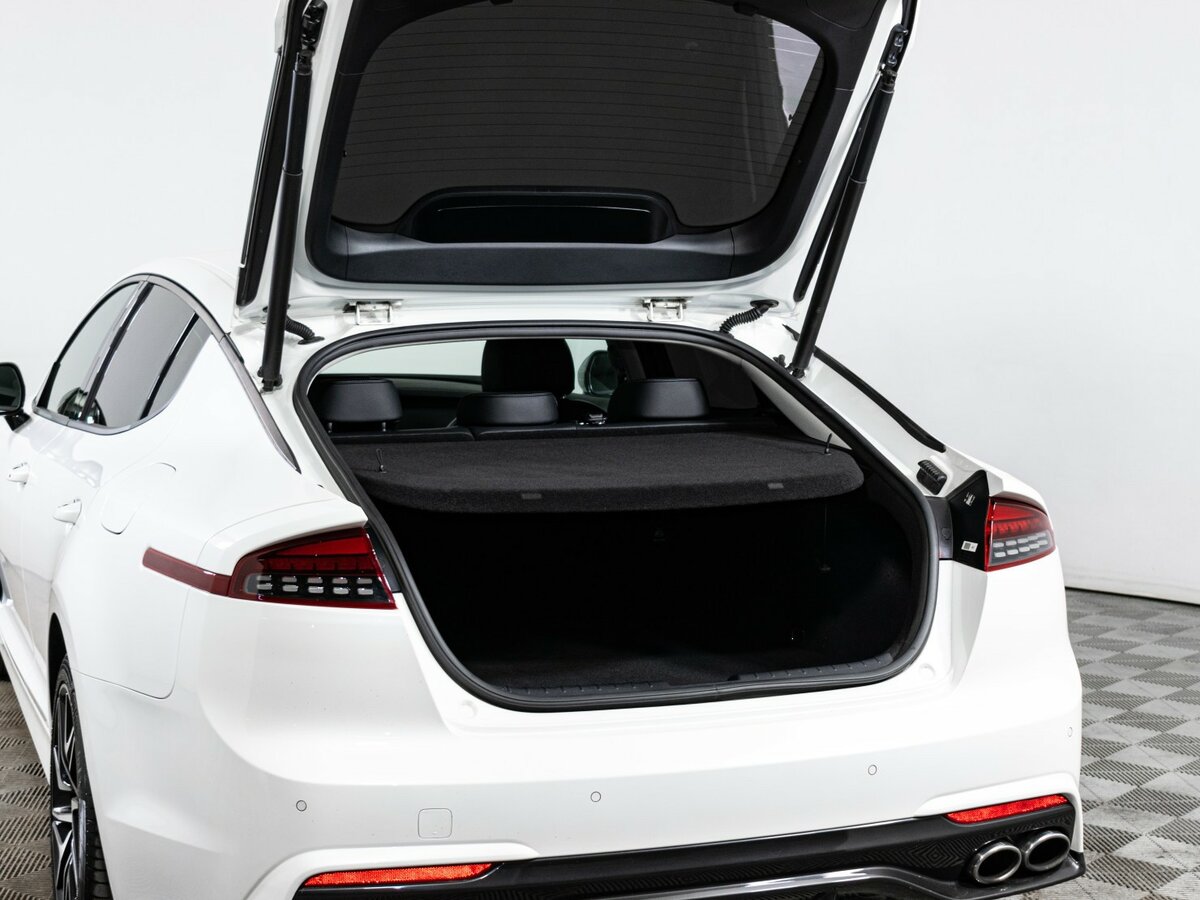 Купить Kia Stinger с пробегом. Фото: #6