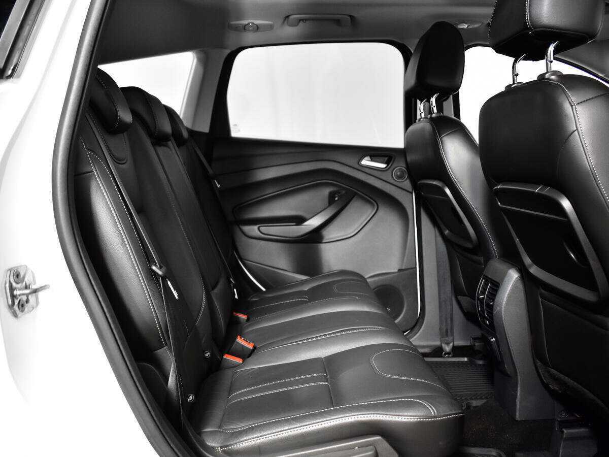 Купить Ford Kuga с пробегом. Фото: #9
