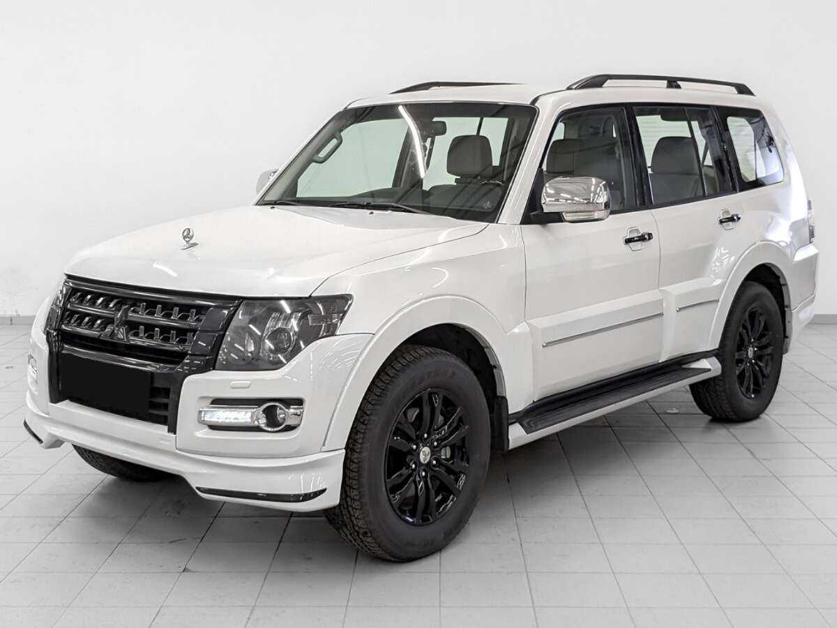 Купить Mitsubishi Pajero с пробегом. Фото: #0