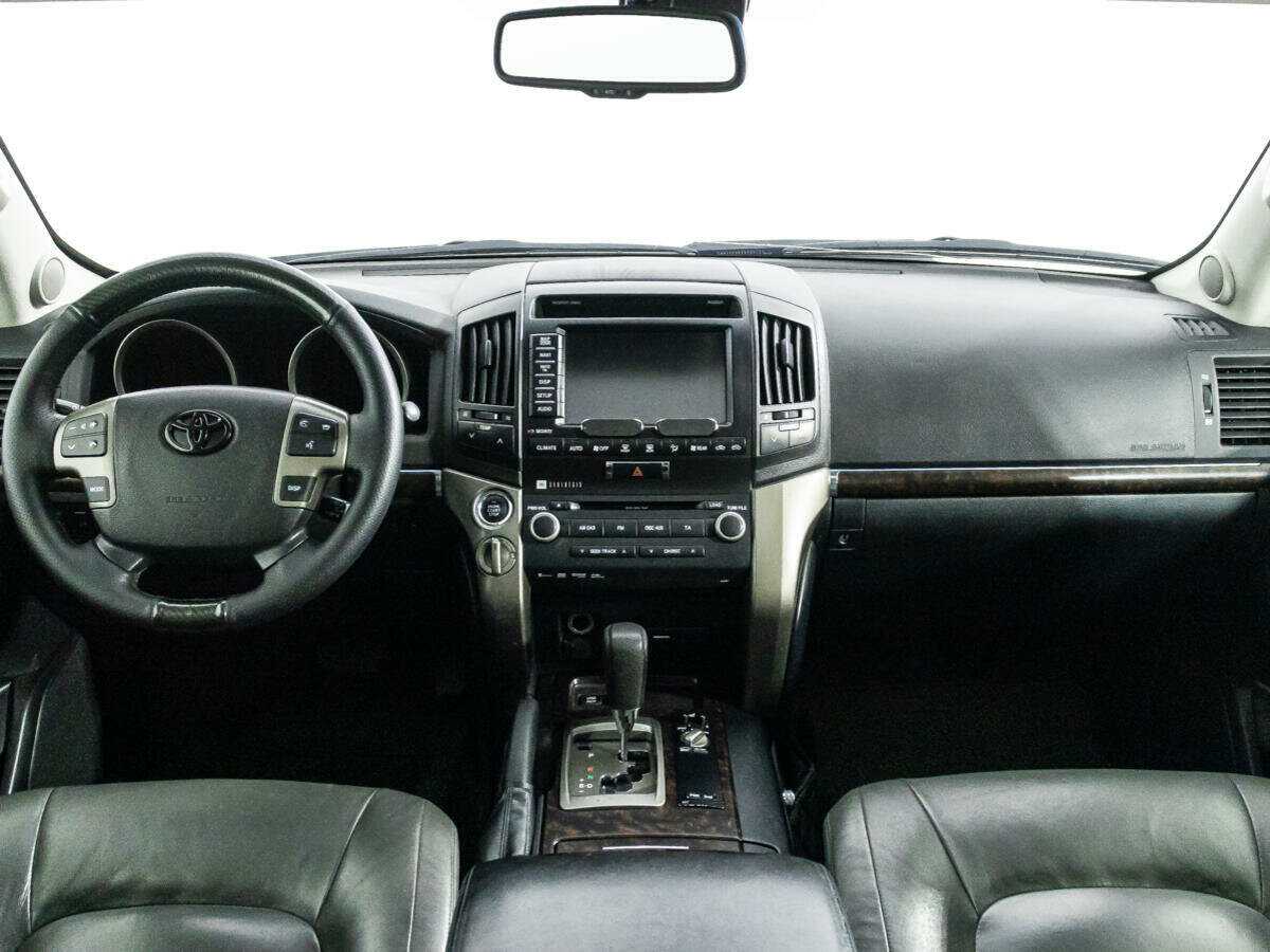 Купить Toyota Land Cruiser с пробегом. Фото: #12