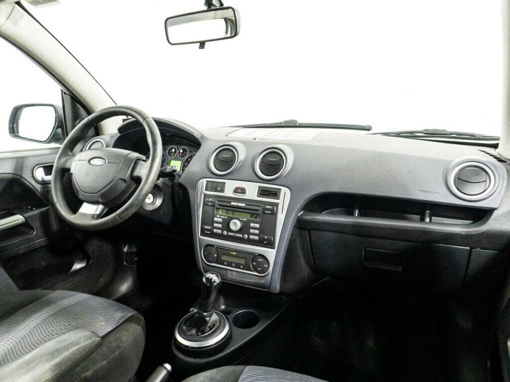Купить Ford Fusion с пробегом. Фото: #8