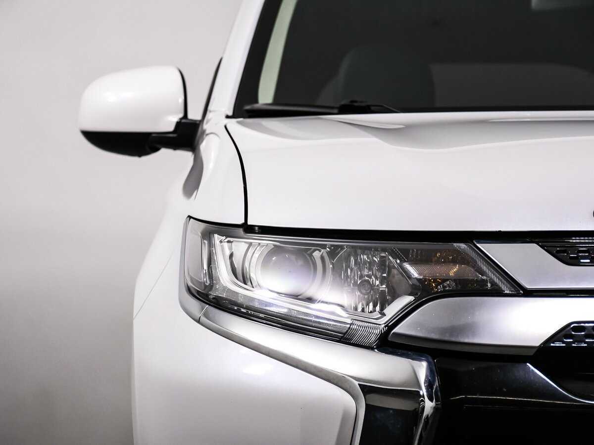 Купить Mitsubishi Outlander с пробегом. Фото: #13