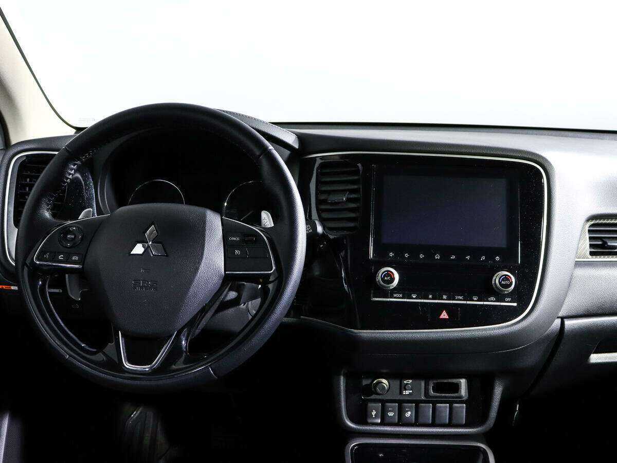 Купить Mitsubishi Outlander с пробегом. Фото: #11