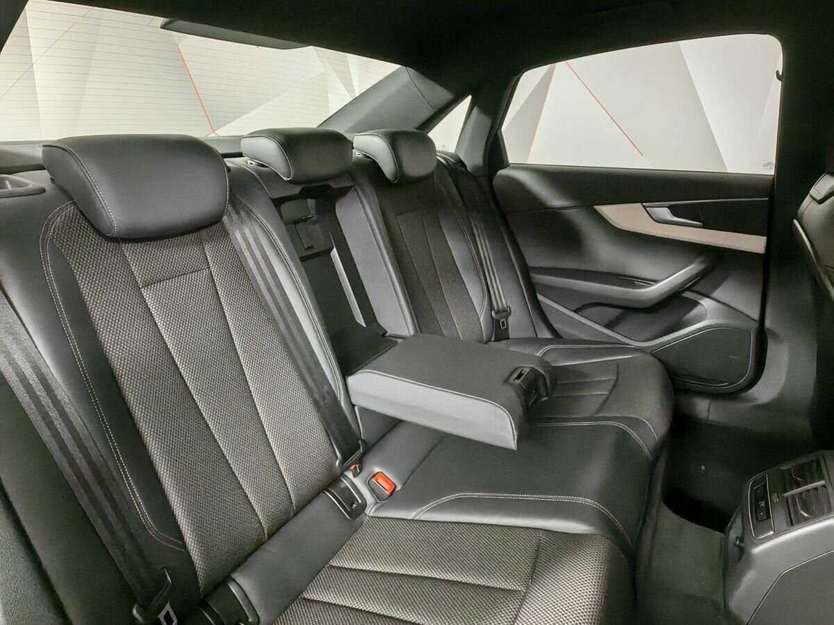 Купить Audi A4 с пробегом. Фото: #12