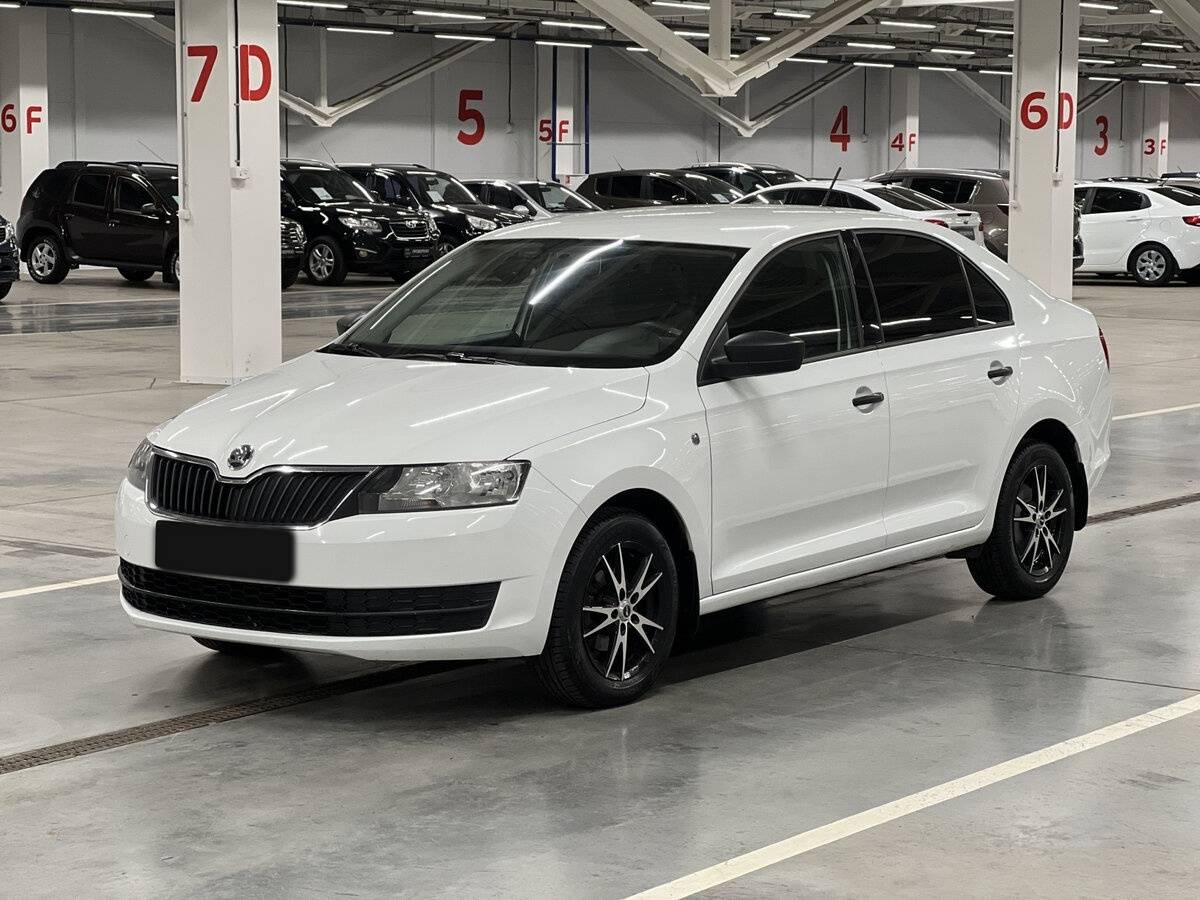 Купить Skoda Rapid с пробегом. Посмотреть фото
