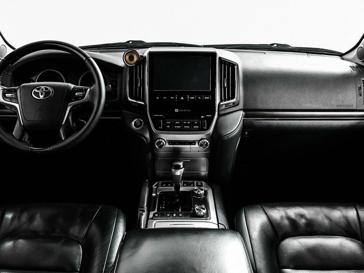 Купить Toyota Land Cruiser с пробегом. Фото: #10