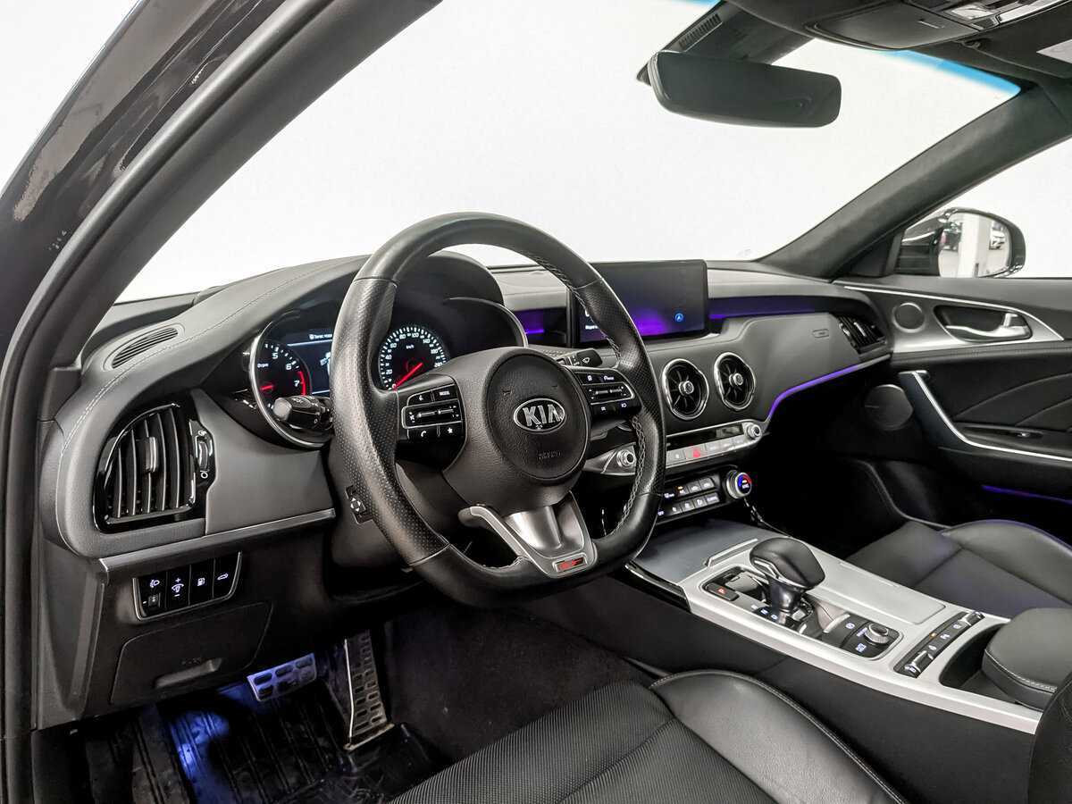 Купить Kia Stinger с пробегом. Фото: #15