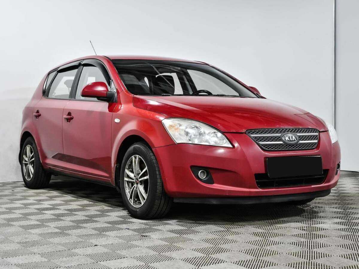 Купить Kia Ceed с пробегом. Фото: #2