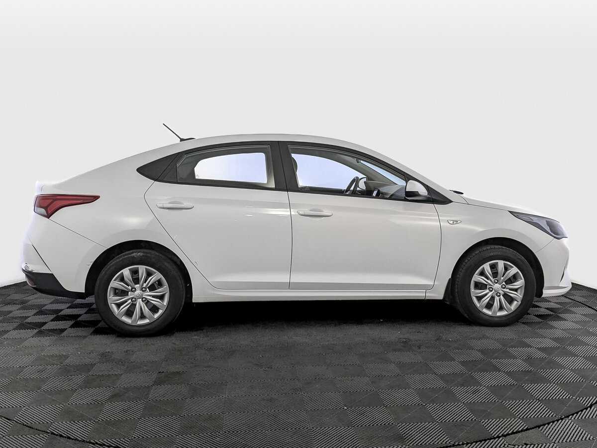 Купить Hyundai Solaris с пробегом. Фото: #3