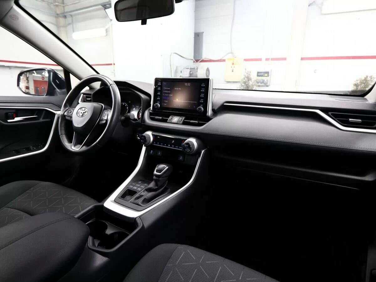Купить Toyota RAV4 с пробегом. Фото: #8