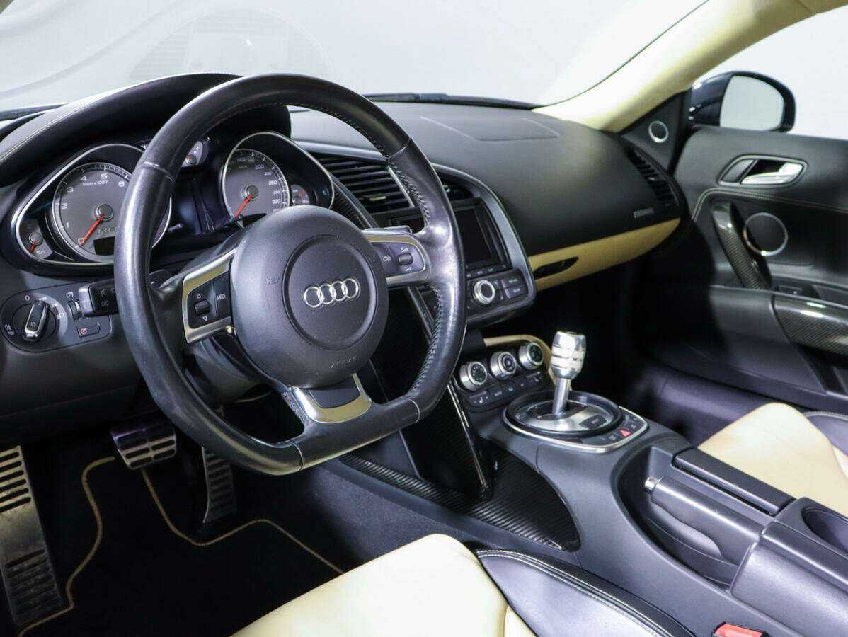 Купить Audi R8 с пробегом. Фото: #13