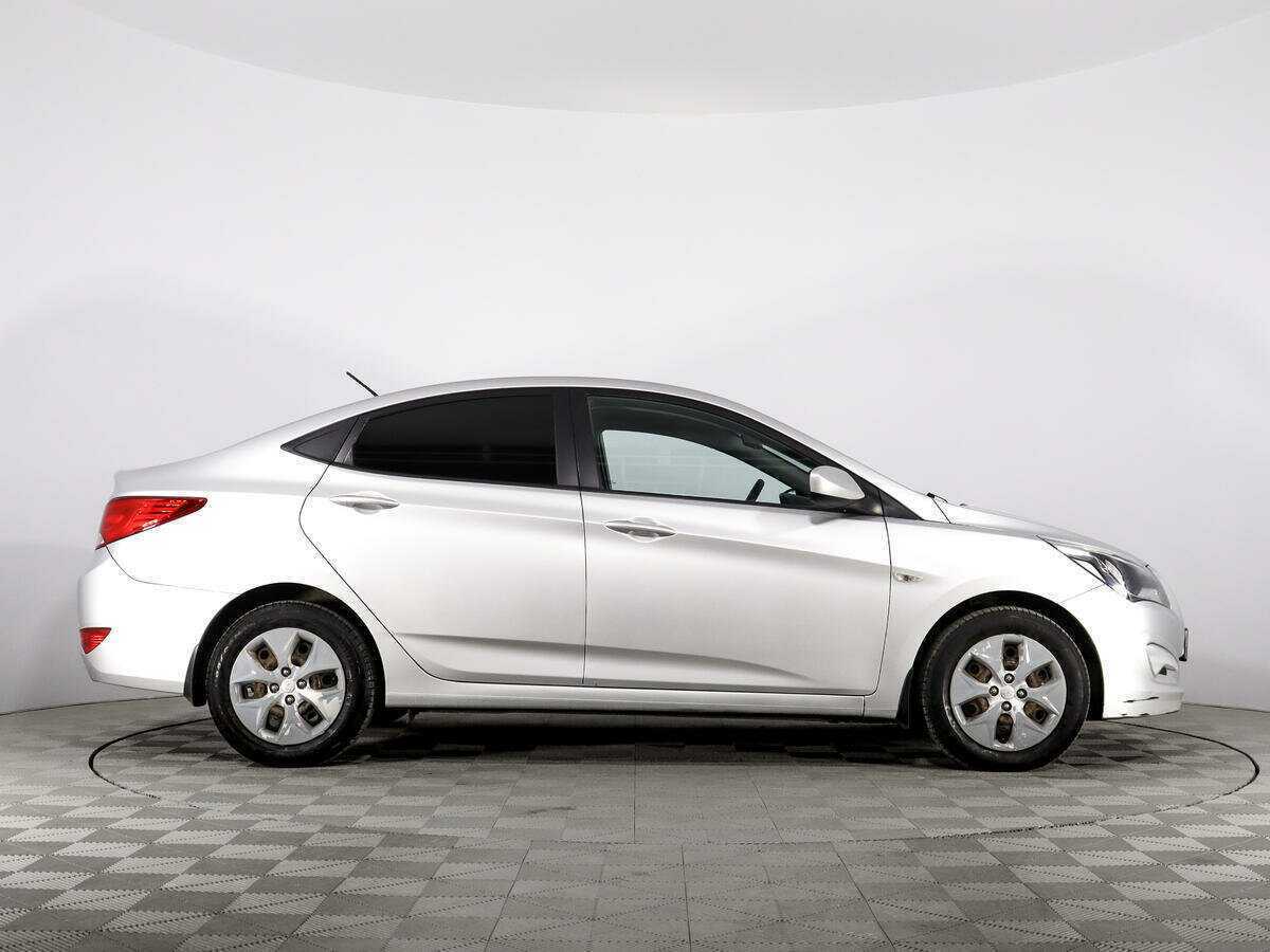Купить Hyundai Solaris с пробегом. Фото: #3
