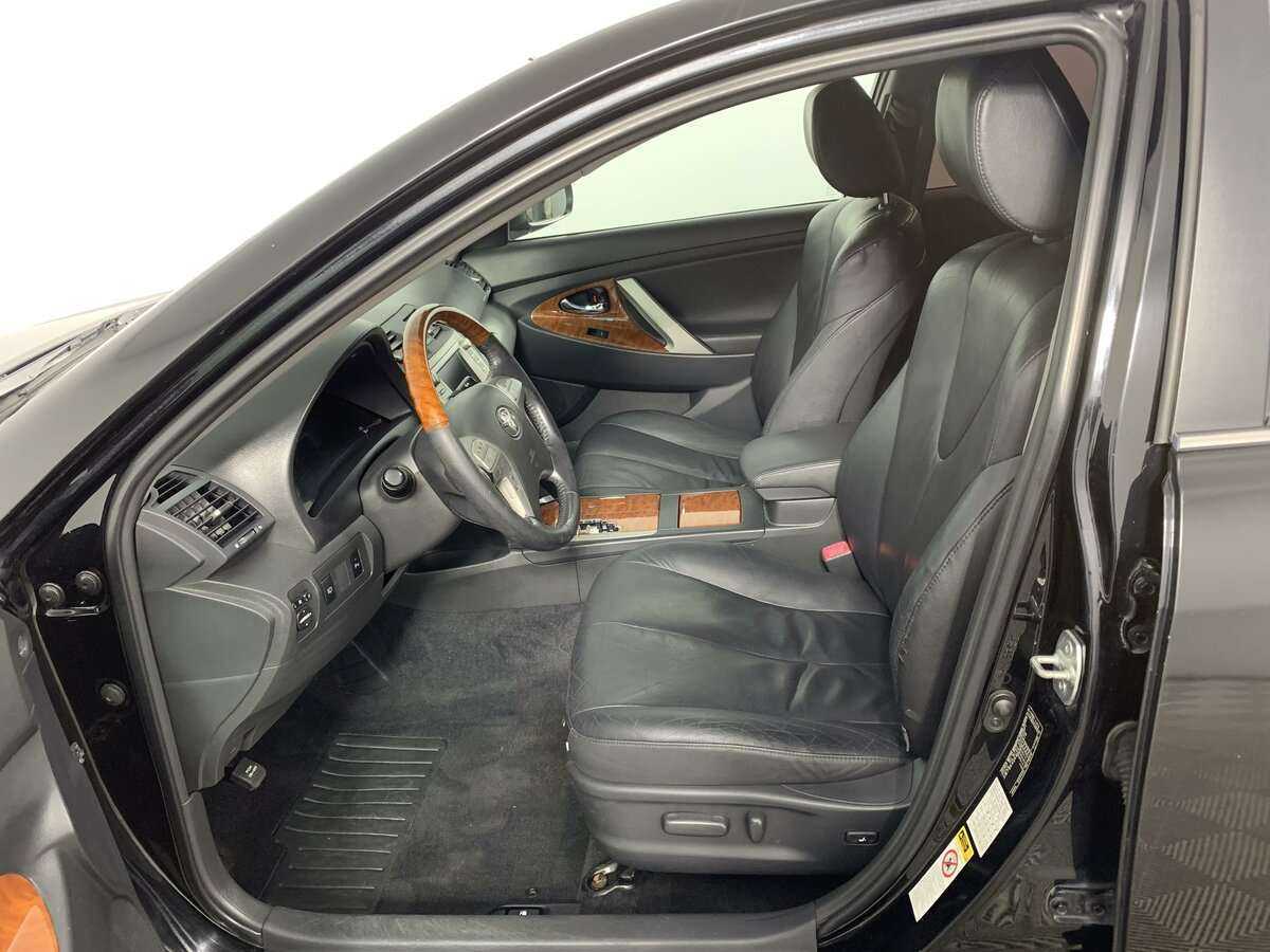 Купить Toyota Camry с пробегом. Фото: #12