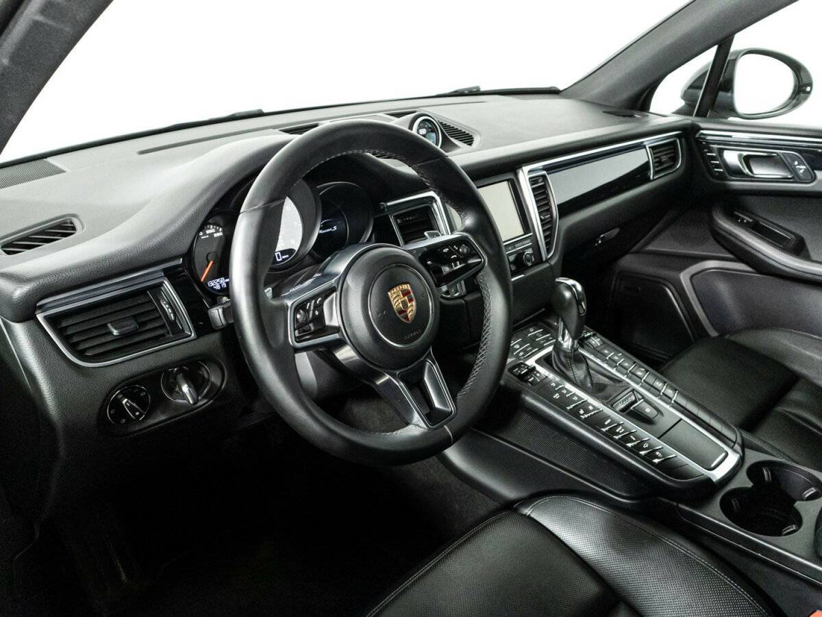 Купить Porsche Macan с пробегом. Фото: #10