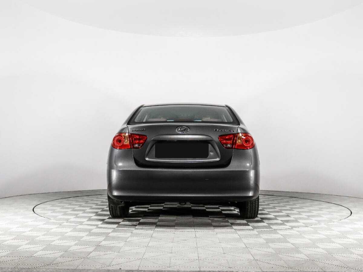 Купить Hyundai Elantra с пробегом. Фото: #5