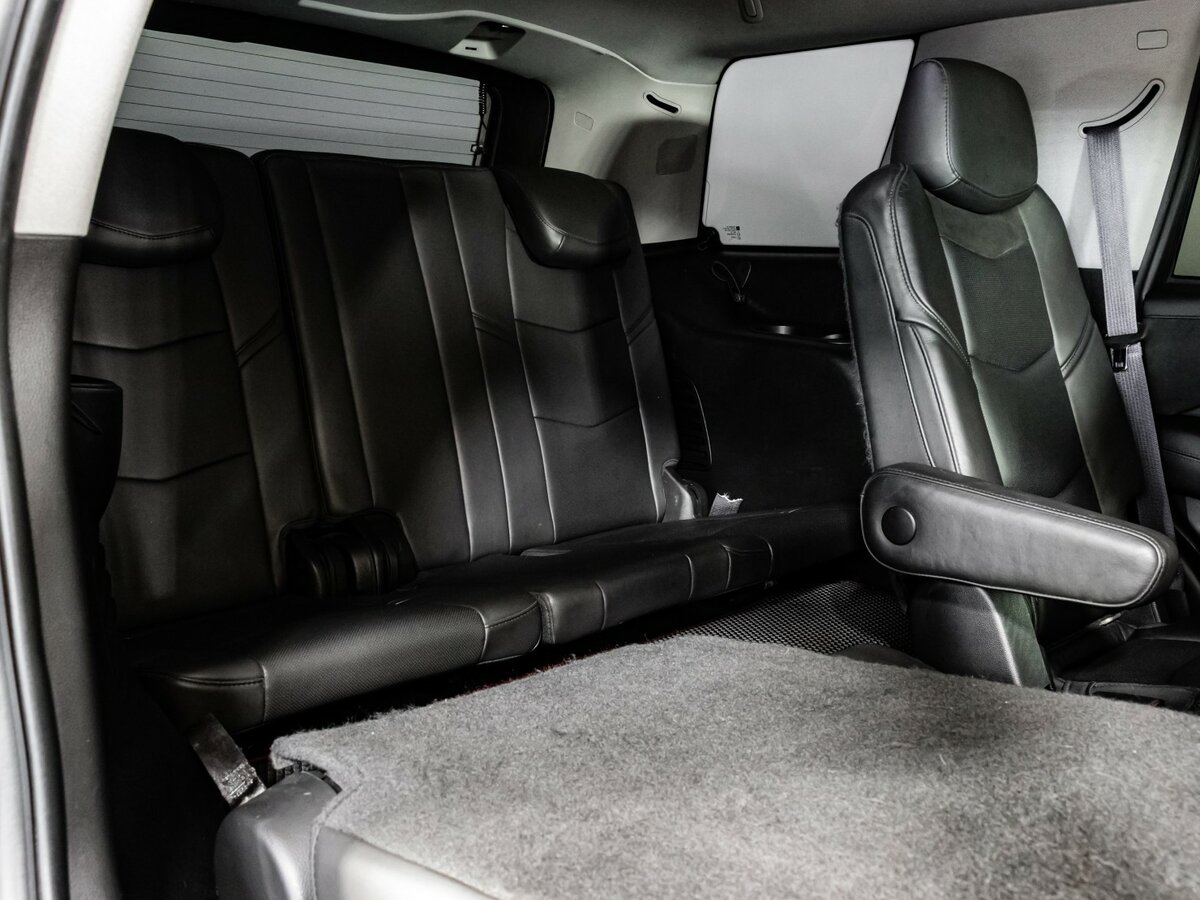 Купить Cadillac Escalade с пробегом. Фото: #18
