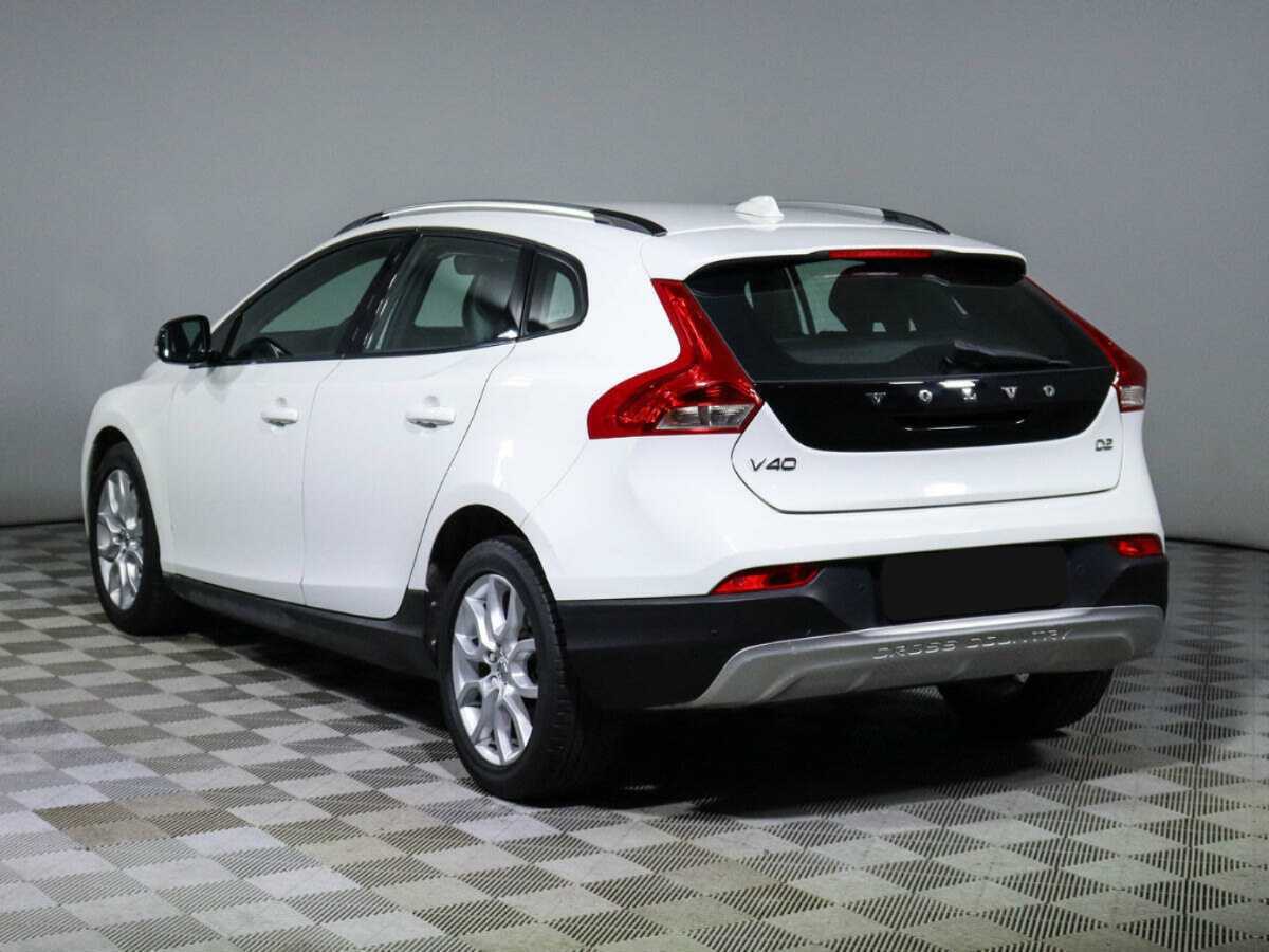 Купить Volvo V40 Cross Country с пробегом. Фото: #5