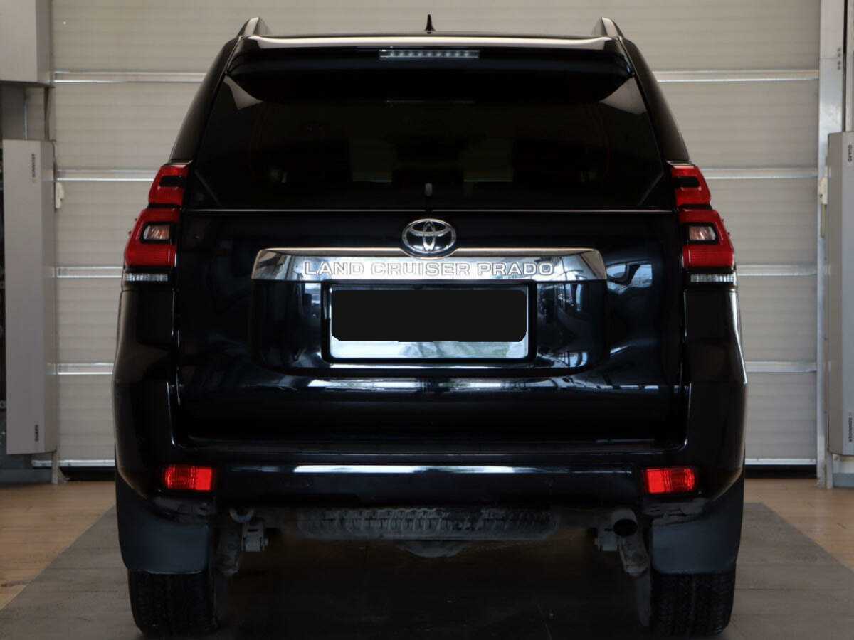 Купить Toyota Land Cruiser Prado с пробегом. Фото: #4