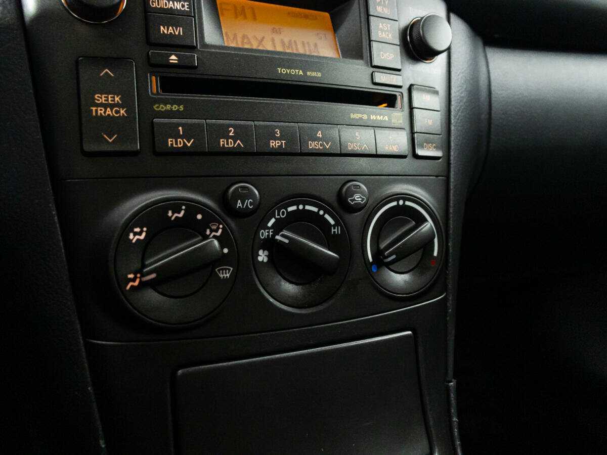 Купить Toyota Avensis с пробегом. Фото: #14