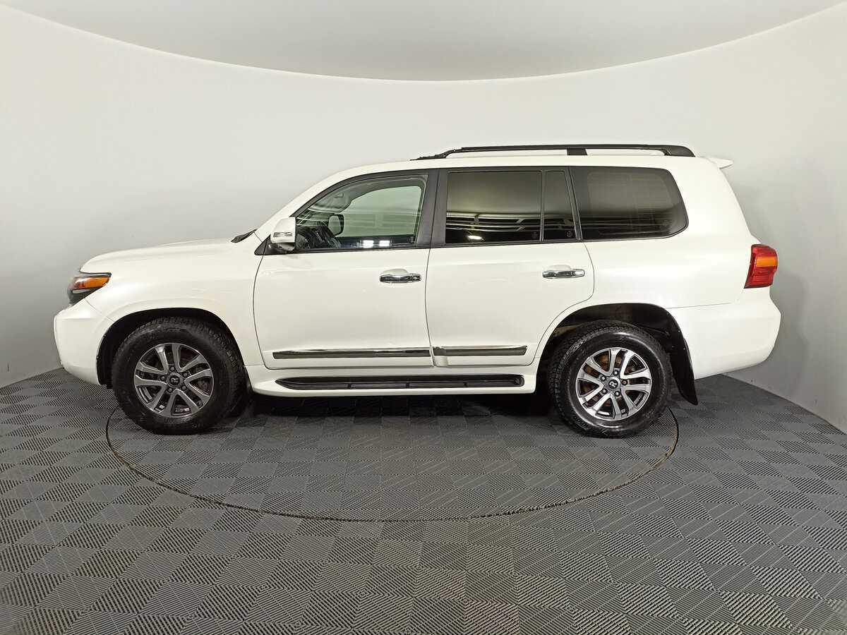 Купить Toyota Land Cruiser с пробегом. Фото: #7