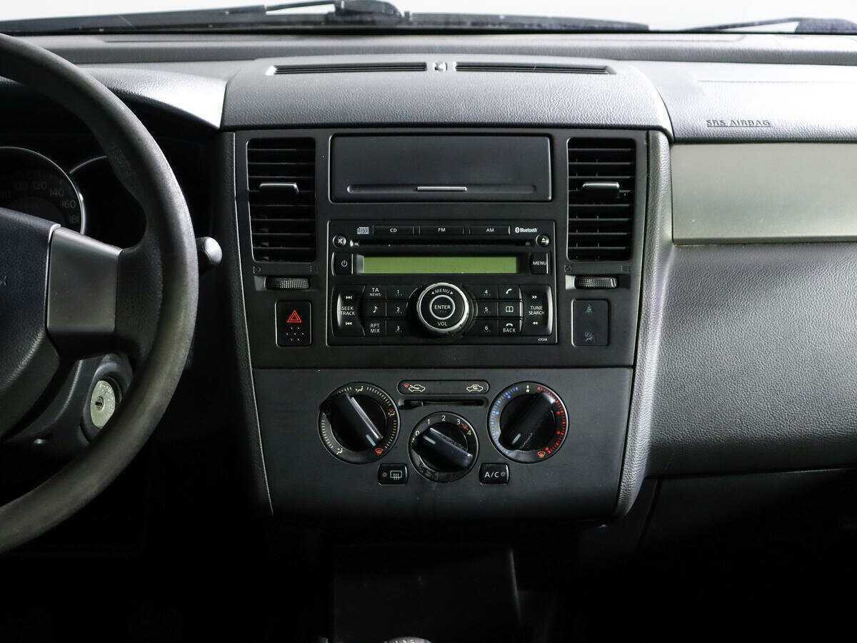 Купить Nissan Tiida с пробегом. Фото: #9