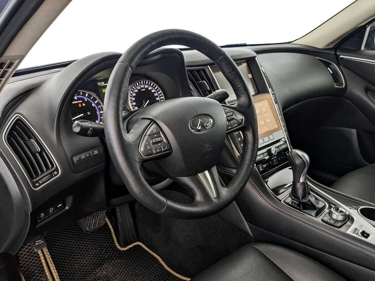 Купить Infiniti Q50 с пробегом. Фото: #10