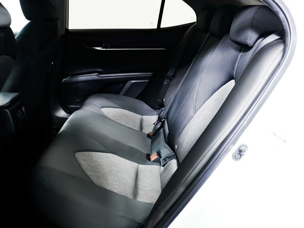 Купить Toyota Camry с пробегом. Фото: #11