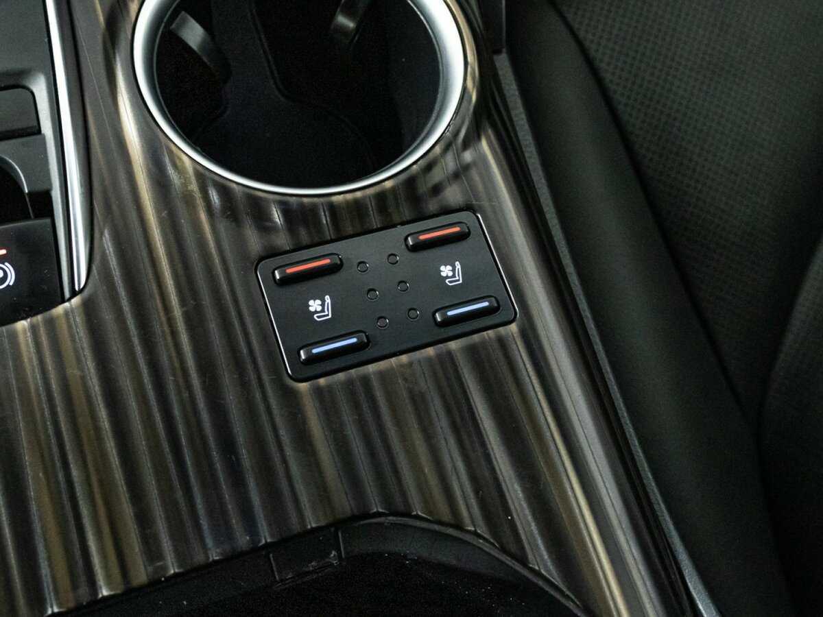 Купить Toyota Camry с пробегом. Фото: #20