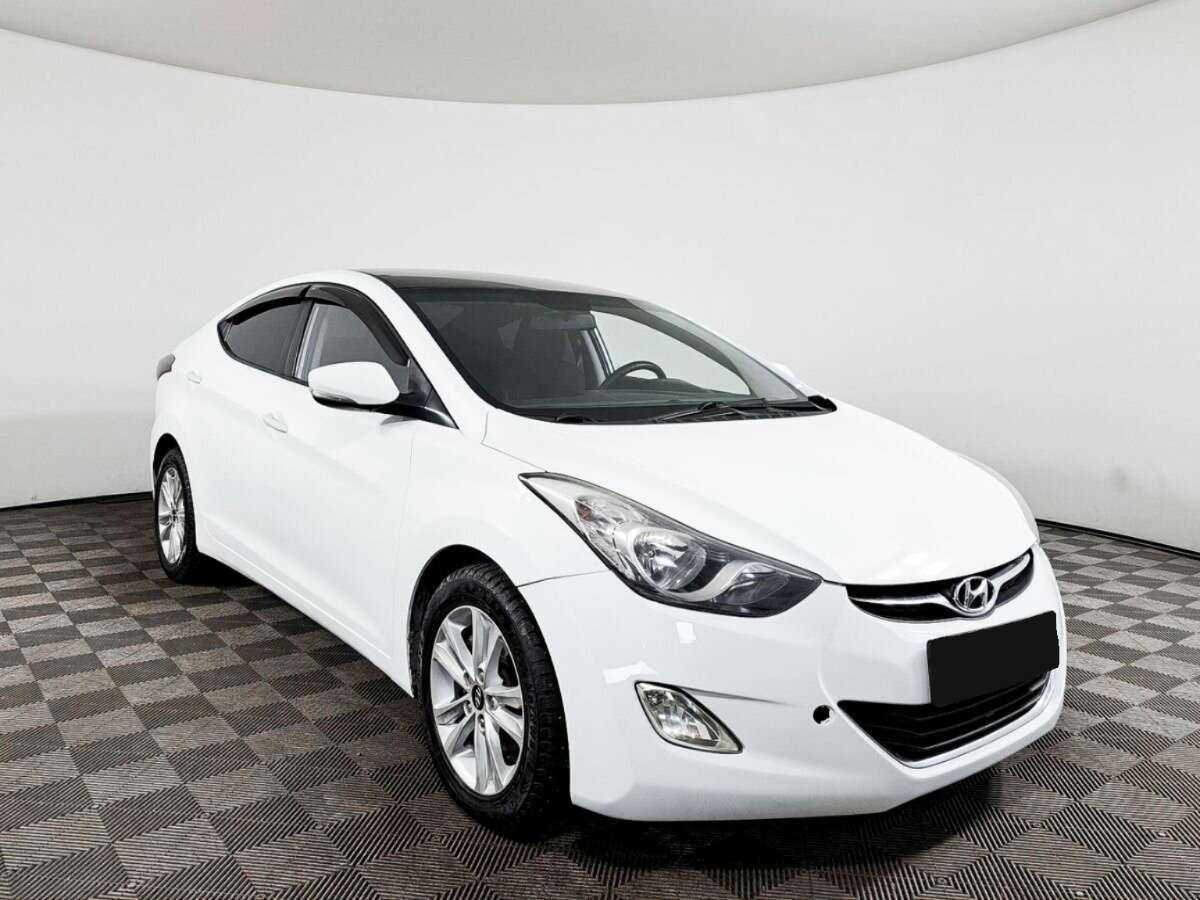 Купить Hyundai Avante с пробегом. Фото: #2