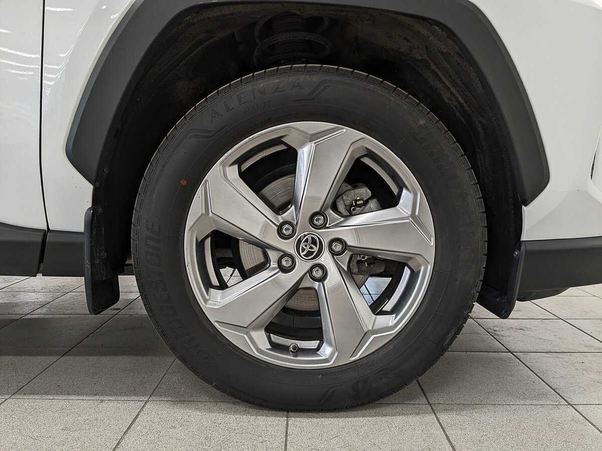 Купить Toyota RAV4 с пробегом. Фото: #11