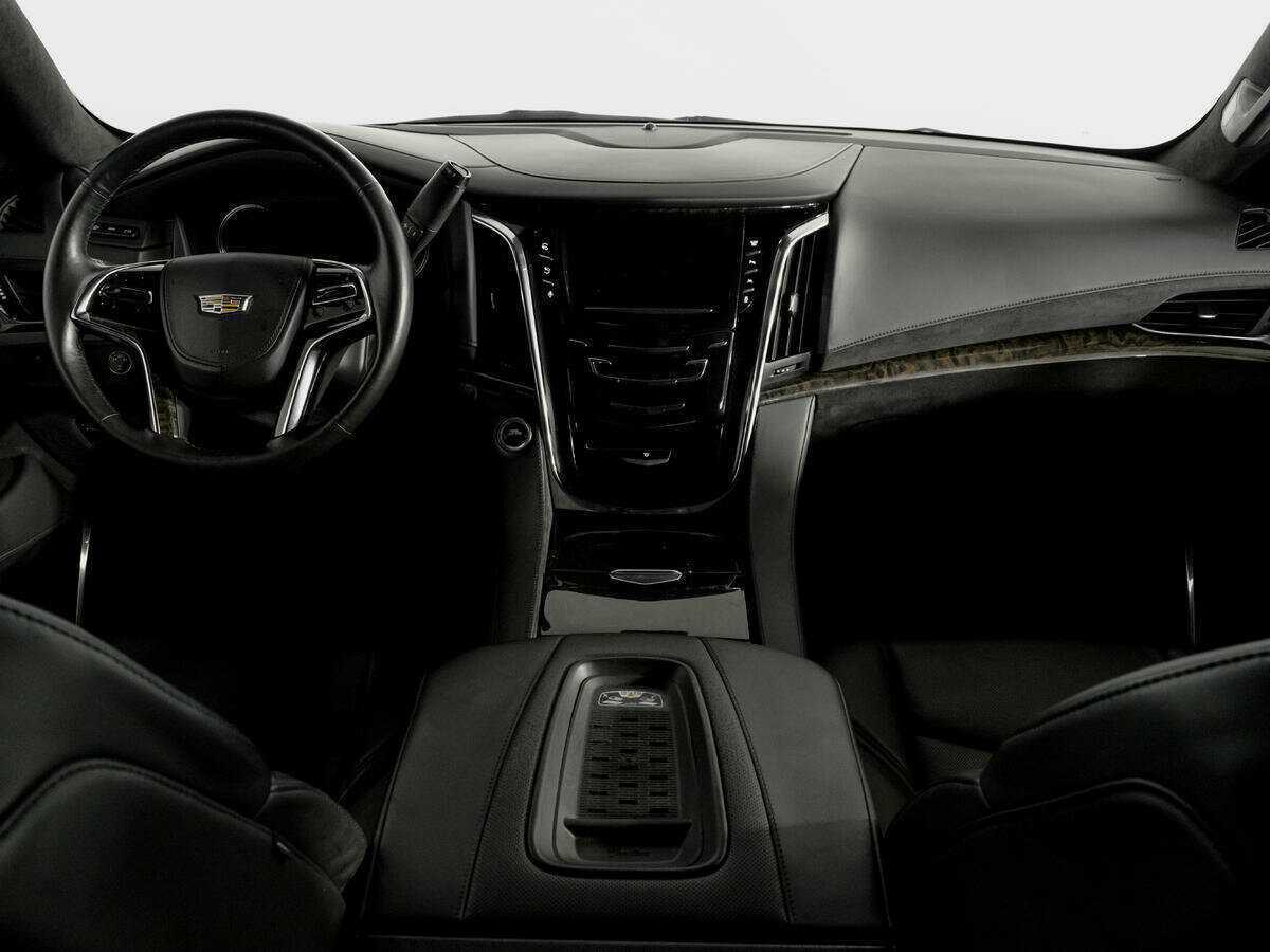 Купить Cadillac Escalade с пробегом. Фото: #11