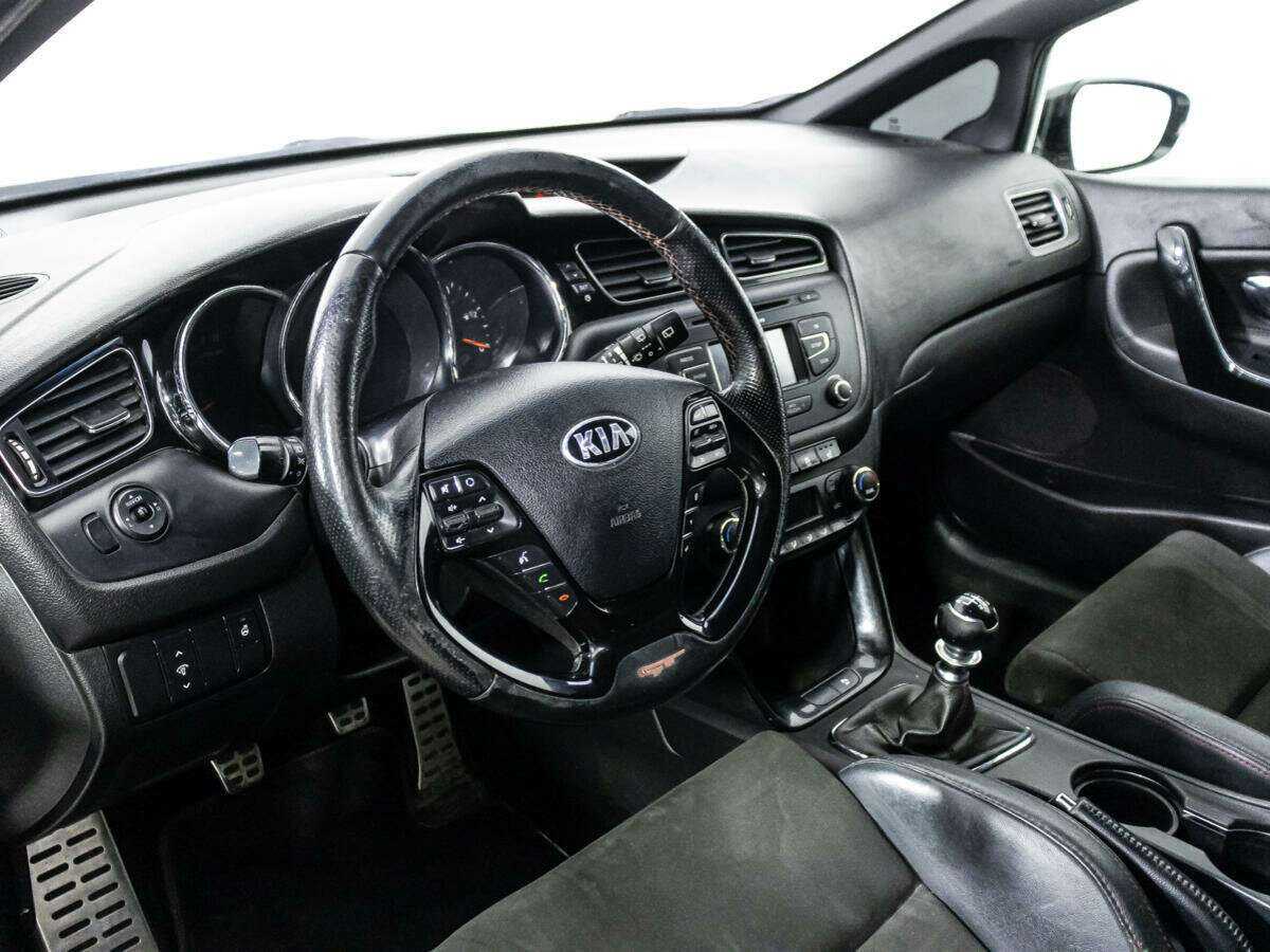 Купить Kia Ceed GT с пробегом. Фото: #10