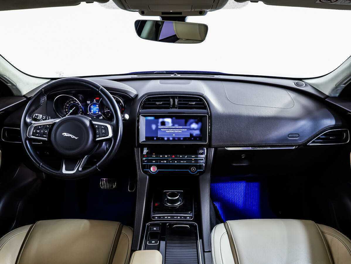 Купить Jaguar F-Pace с пробегом. Фото: #8