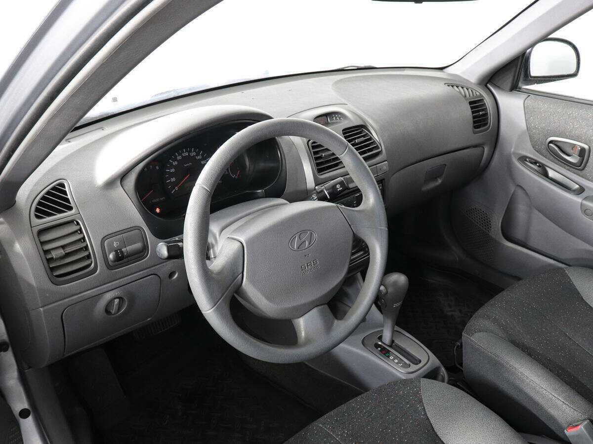 Купить Hyundai Accent с пробегом. Фото: #4