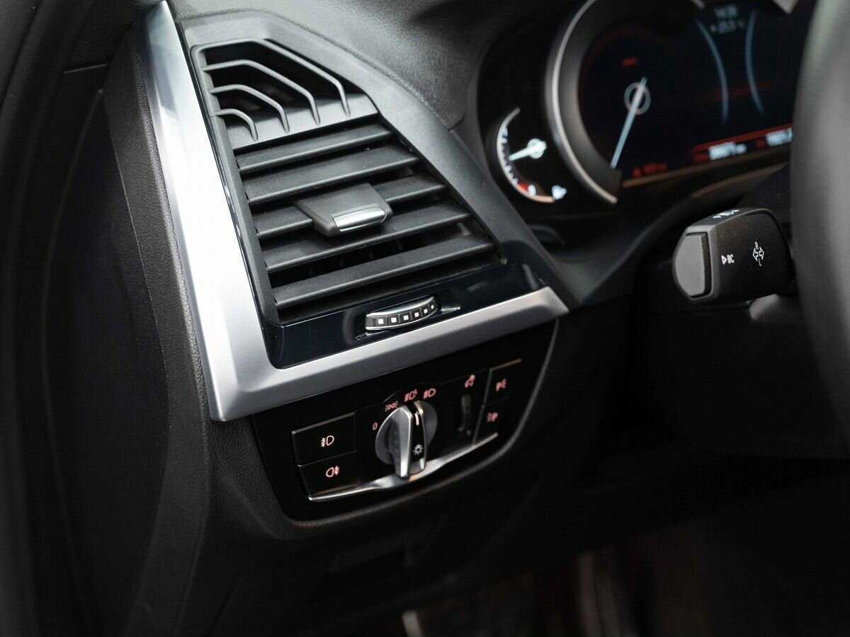 Купить BMW X4 с пробегом. Фото: #17