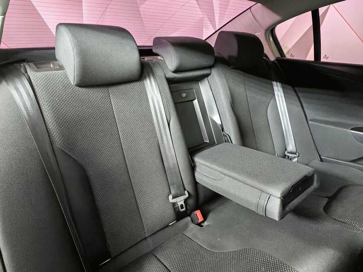 Купить Volkswagen Passat с пробегом. Фото: #12