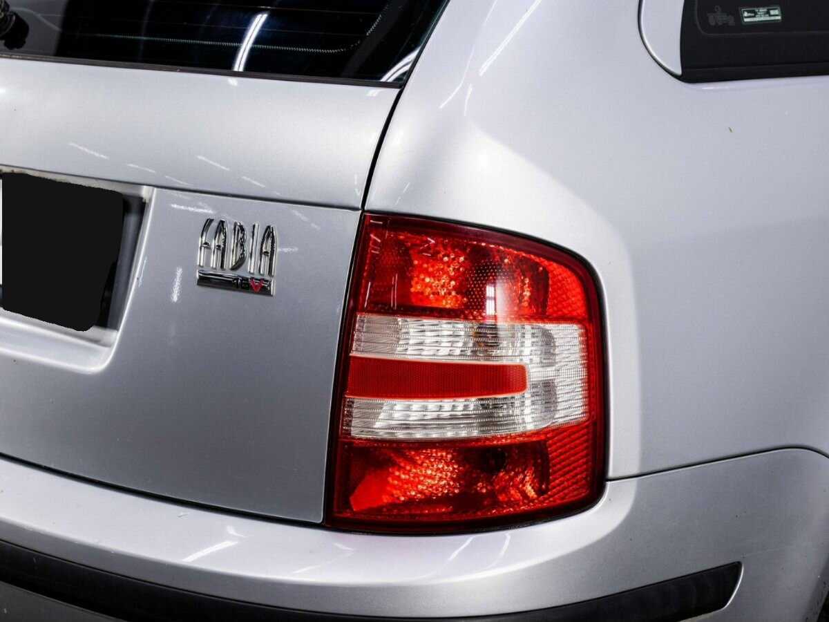 Купить Skoda Fabia с пробегом. Фото: #18