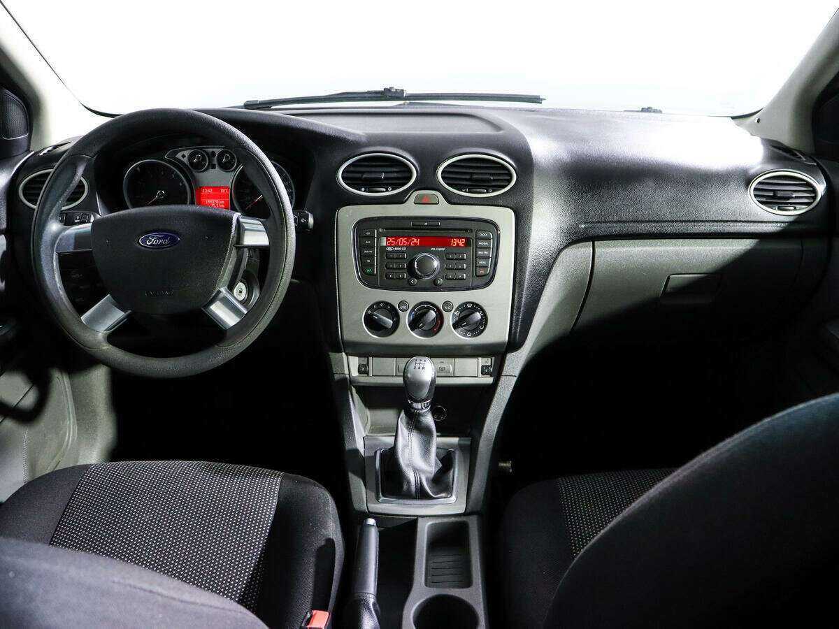 Купить Ford Focus с пробегом. Фото: #9