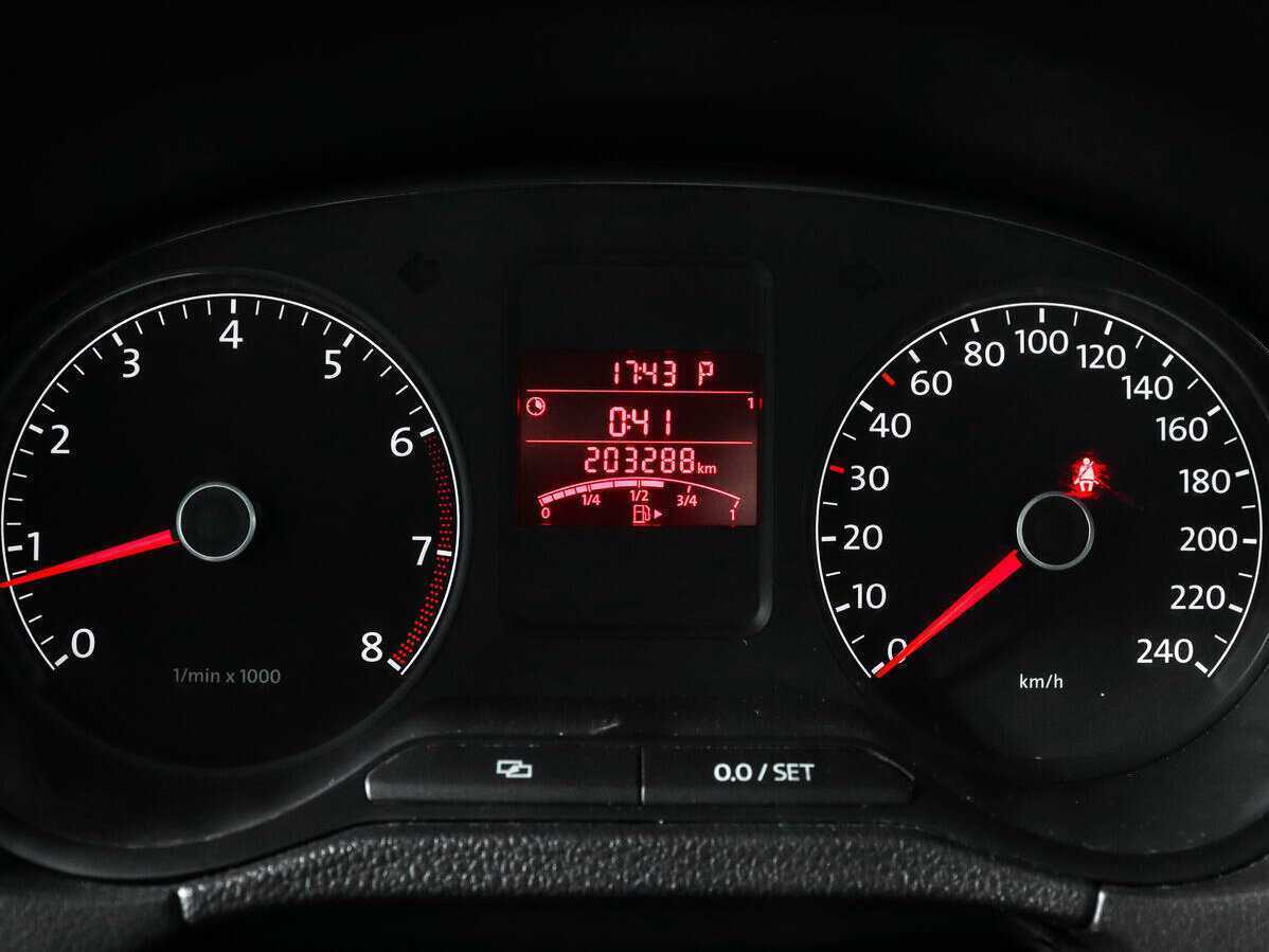 Купить Volkswagen Polo с пробегом. Фото: #10