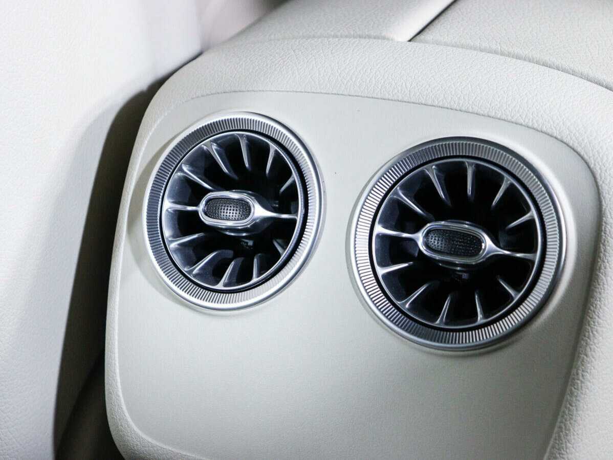 Купить Mercedes-Benz E-Класс с пробегом. Фото: #15